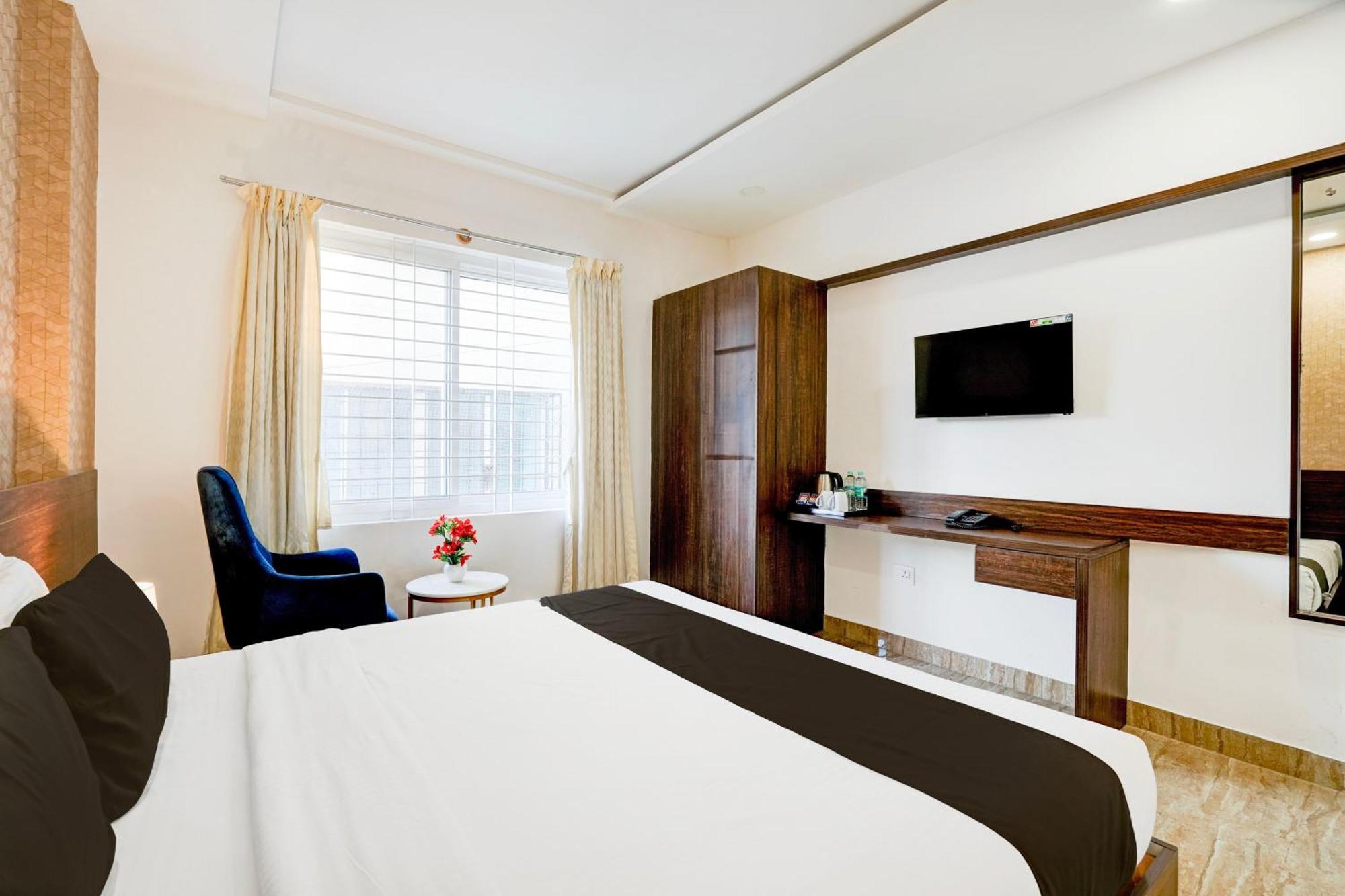 Super Townhouse Oak Aecs Formerly Bangalore Times מראה חיצוני תמונה