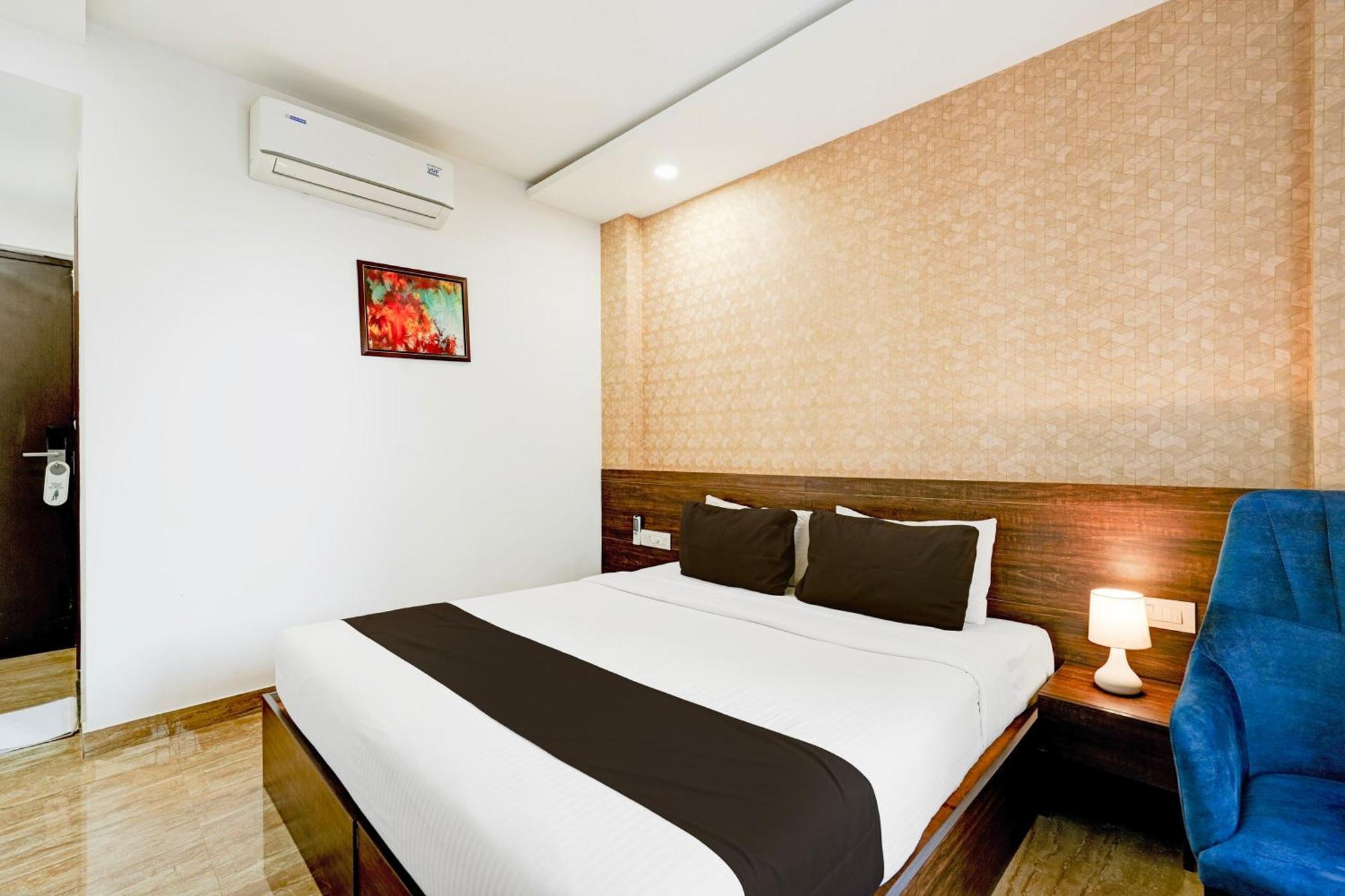 Super Townhouse Oak Aecs Formerly Bangalore Times מראה חיצוני תמונה