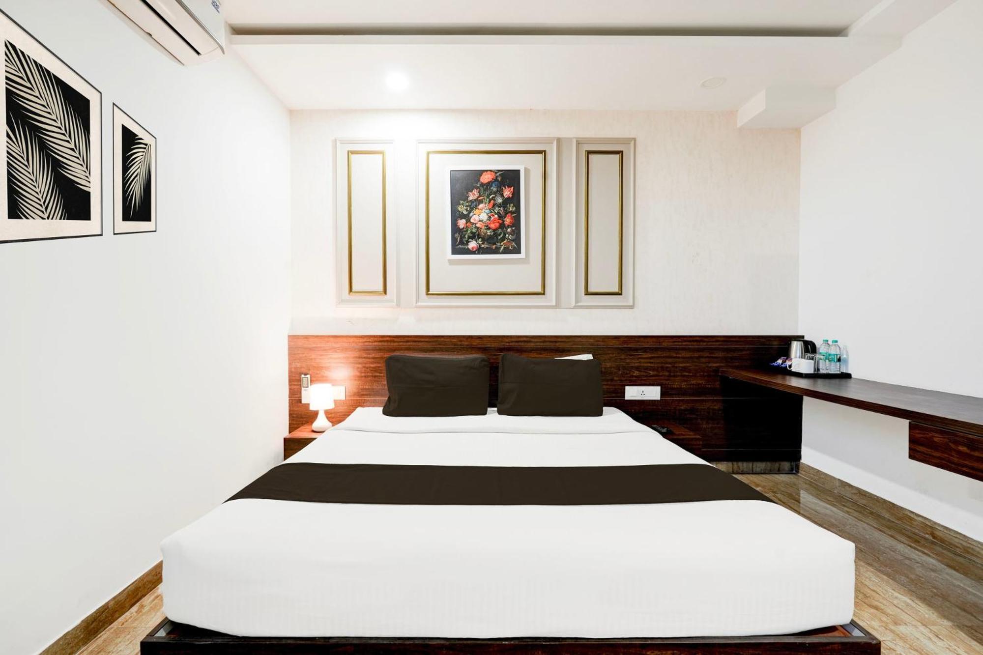 Super Townhouse Oak Aecs Formerly Bangalore Times מראה חיצוני תמונה